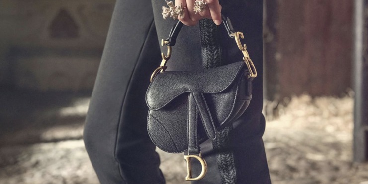 История героя: сумка Dior Saddle