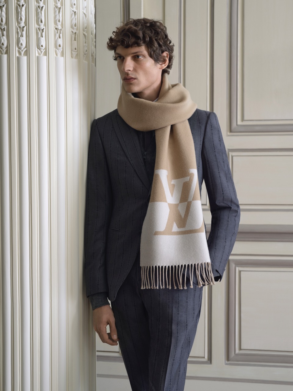 Изысканность вне времени: новая коллекция формальной мужской одежды Louis Vuitton весна-лето 2024