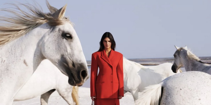 Люди и кони: Кендалл Дженнер стала лицом нового кампейна Stella McCartney