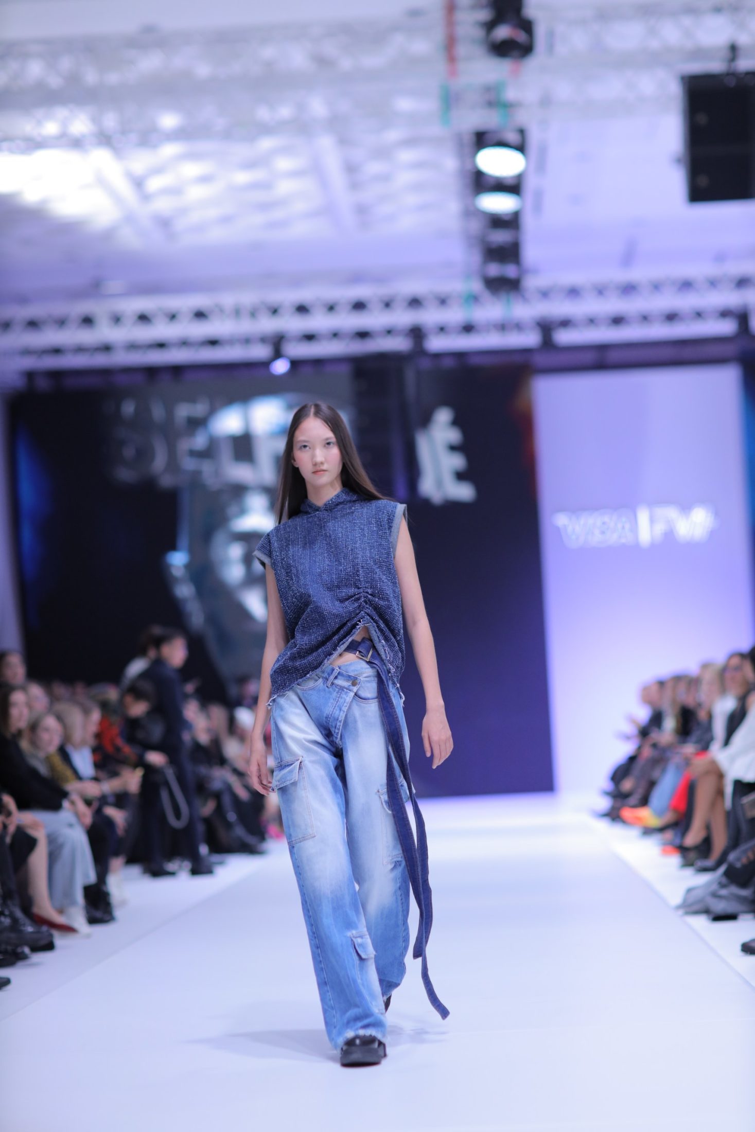 Ретроромантизм, нимфы и этнические мотивы: первый день Visa Fashion Week Almaty