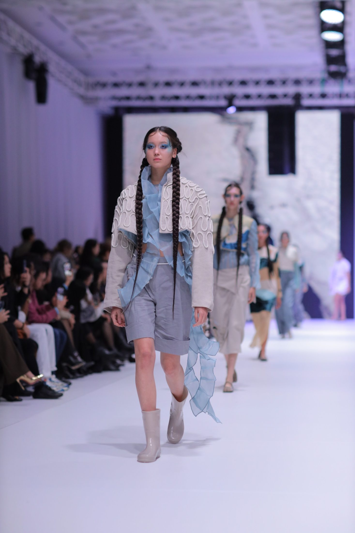 Женственность, экология и хаос: второй день Visa Fashion Week Almaty