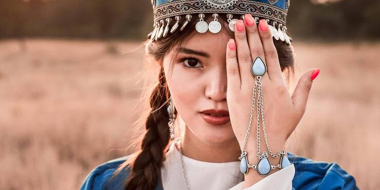 Бесбілезік: история этнического казахского украшения