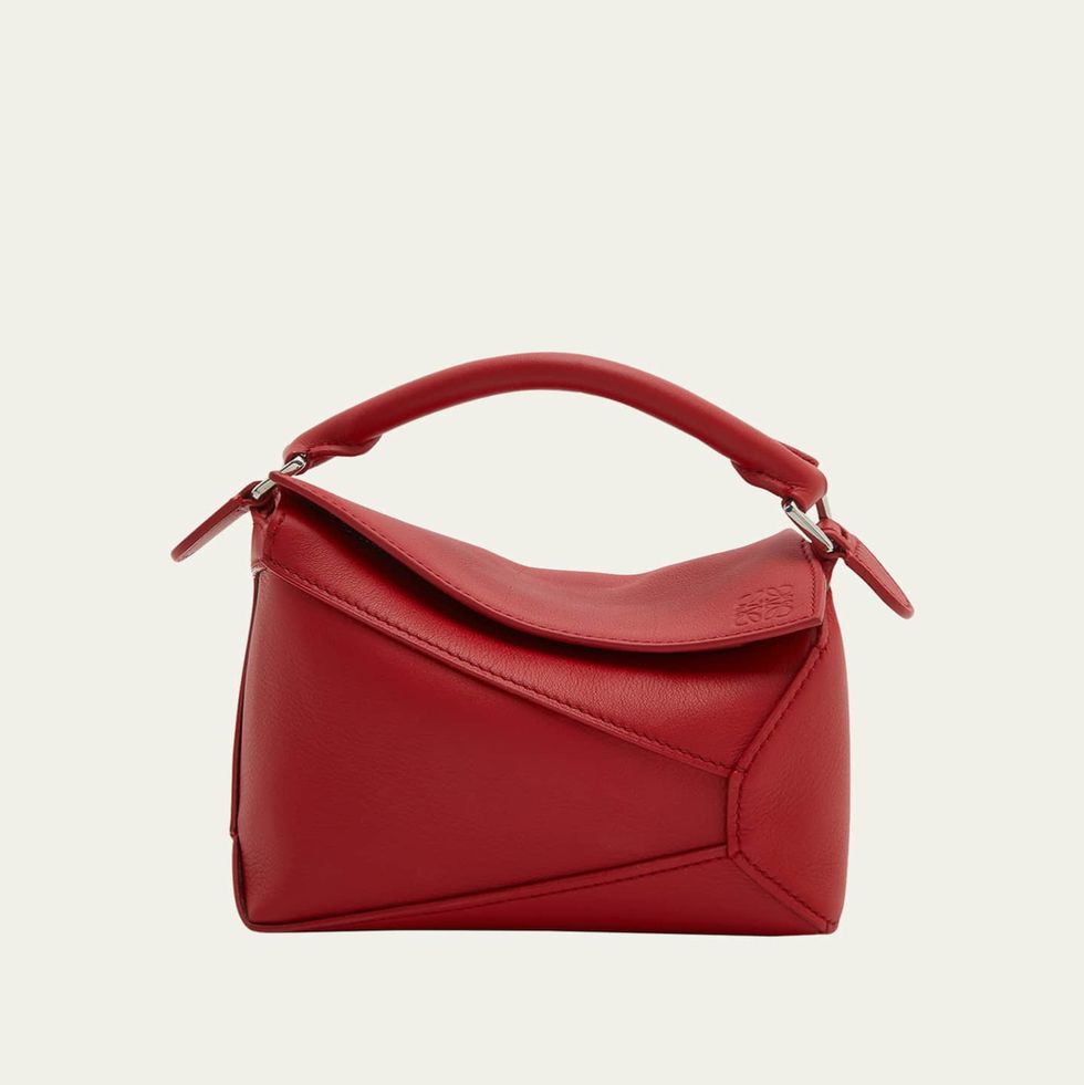 Эти красные сумки оказывают на мир моды серьезное влияние