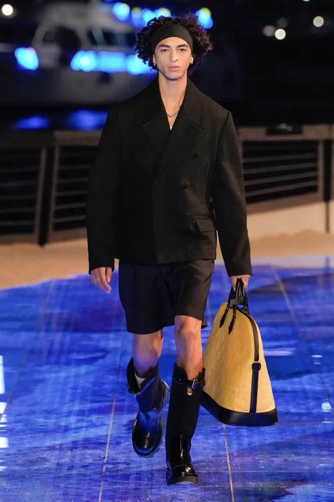 Фаррелл Уильямс презентовал мужскую коллекцию Louis Vuitton Pre-Fall 2024 в Гонконге