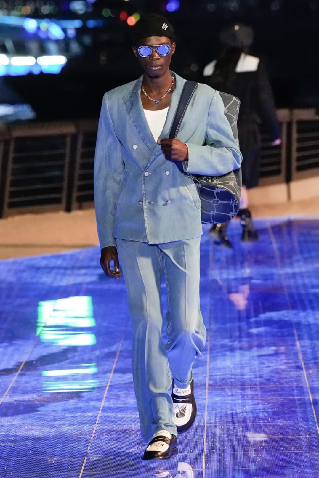 Фаррелл Уильямс презентовал мужскую коллекцию Louis Vuitton Pre-Fall 2024 в Гонконге