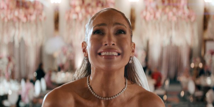 В свадебном платье и без Бена: Дженнифер Лопес удивила фанатов