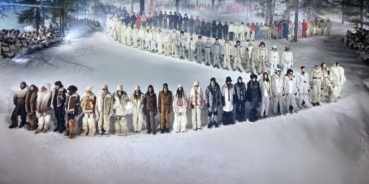 Необычное шоу Moncler прошло в заснеженных горах Швейцарии