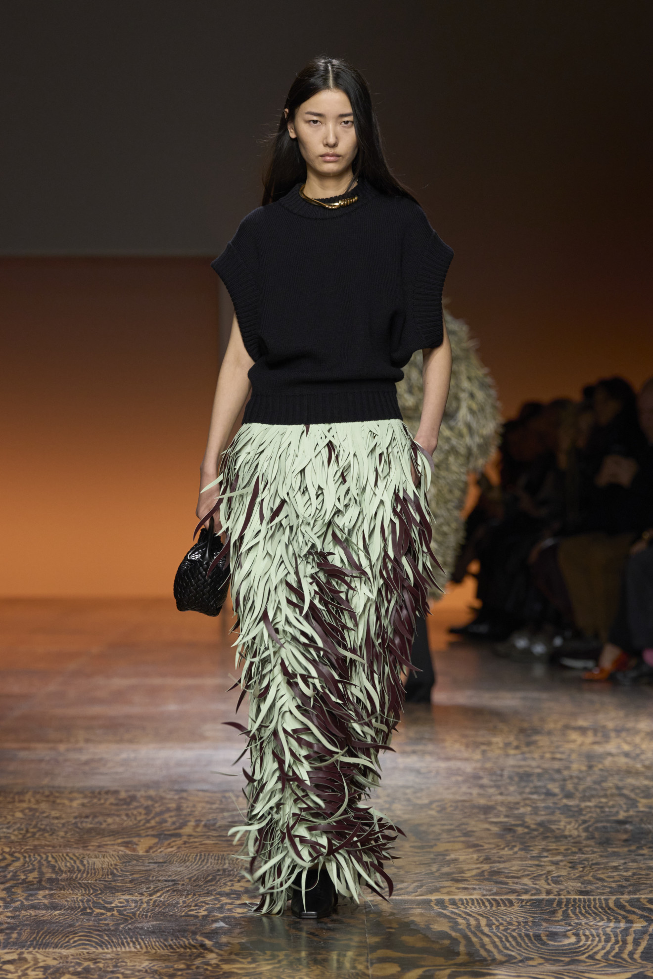 Абстракция, 30-е и мусор: завершилась Неделя моды в Милане осень-зима 2024