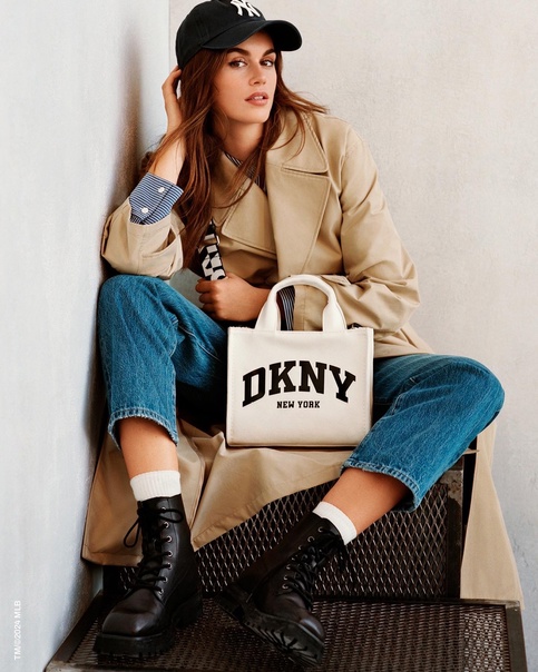 Кайя Гербер появилась в аутентичном кампейне DKNY