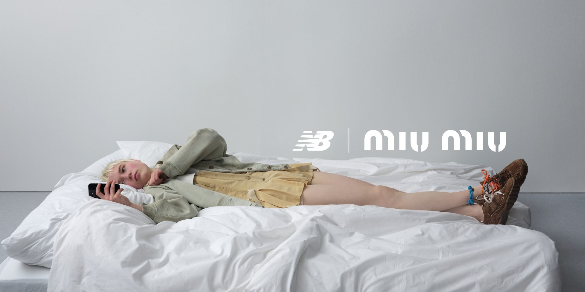 New Balance и Miu Miu выпускают совместную коллекцию кроссовок