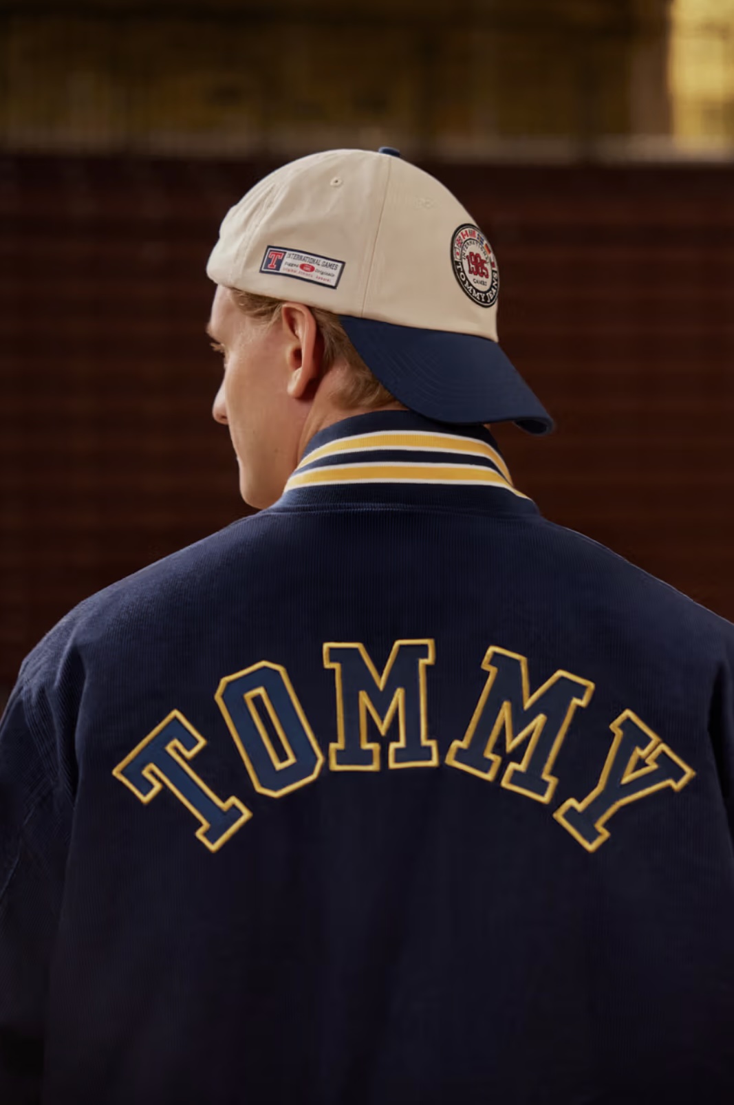 бренд Tommy Jeans