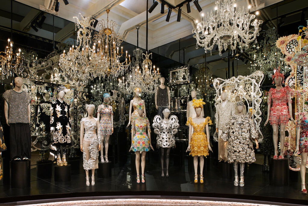 Первая выставка Dolce & Gabbana посвящена красоте Италии