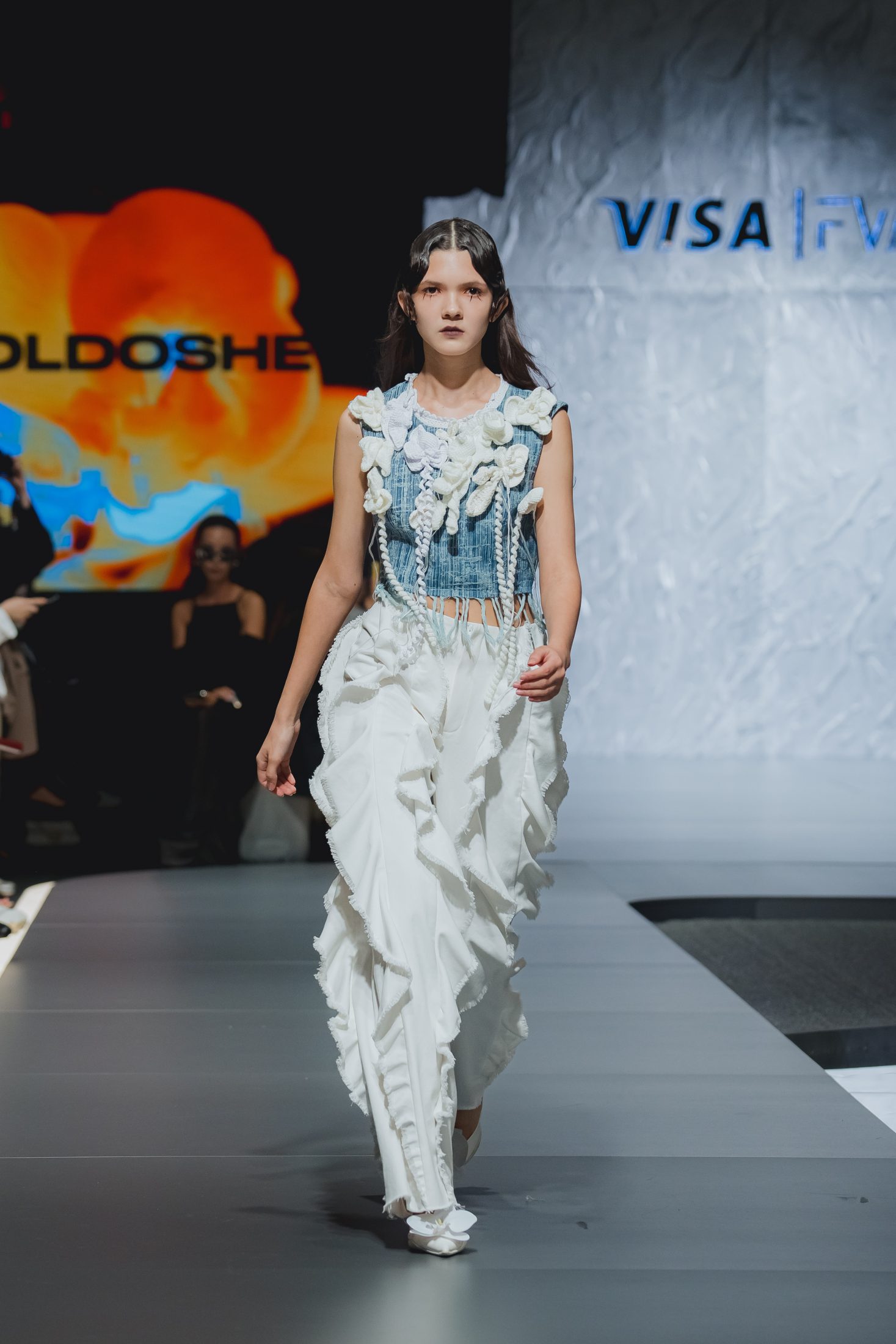 Футуризм, флора и контраст: первый день Visa Fashion Week Almaty