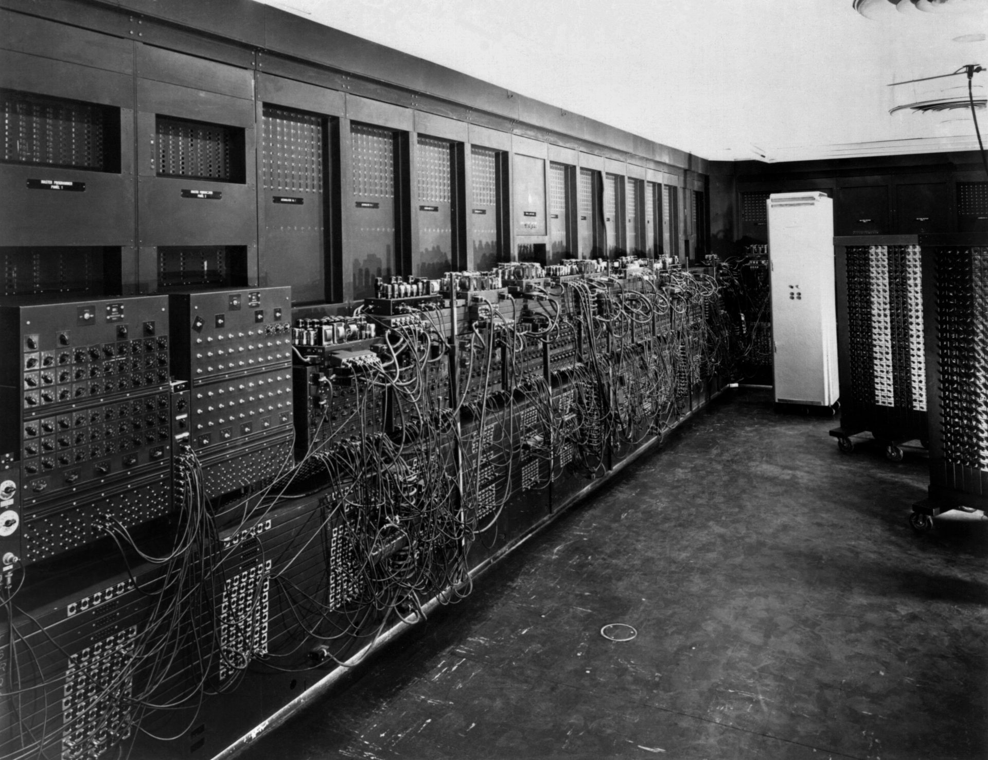 Великие изобретения 20 века первый компьютер ЭНИАК