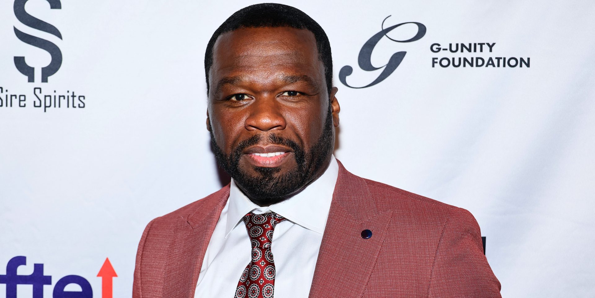 50 Cent продолжает отстаивать свою позицию по отношению к Пи Дидди, но люди его осуждают