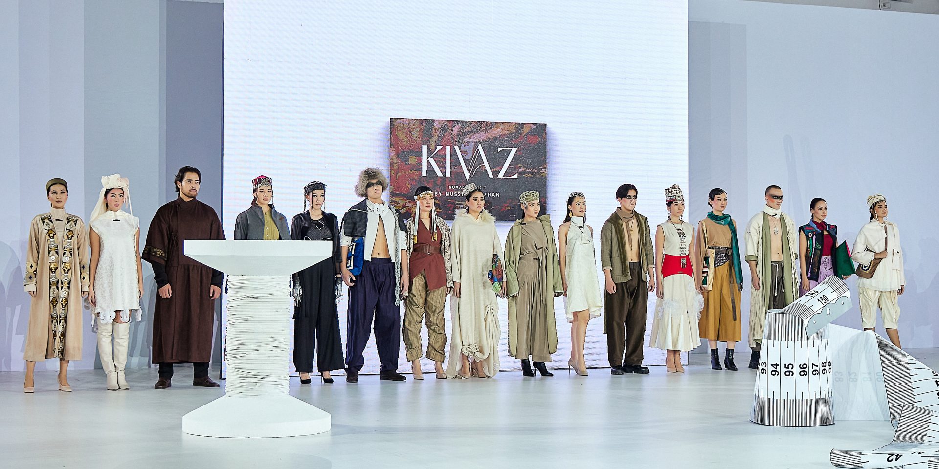 Наследие народов, искусство и анималистические паттерны: второй день Kazakhstan Fashion Week